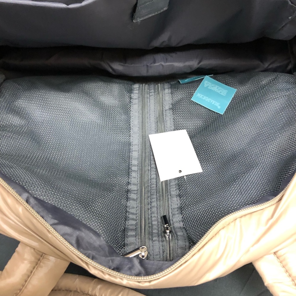Urban Expressions Handbags Rae Duffel - Picture 5 of 14